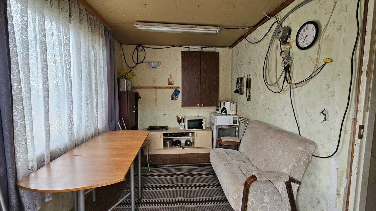Продажа 2-комн квартиры на вторичном рынке Рощино пгт, улица Железнодорожная,  д. 59