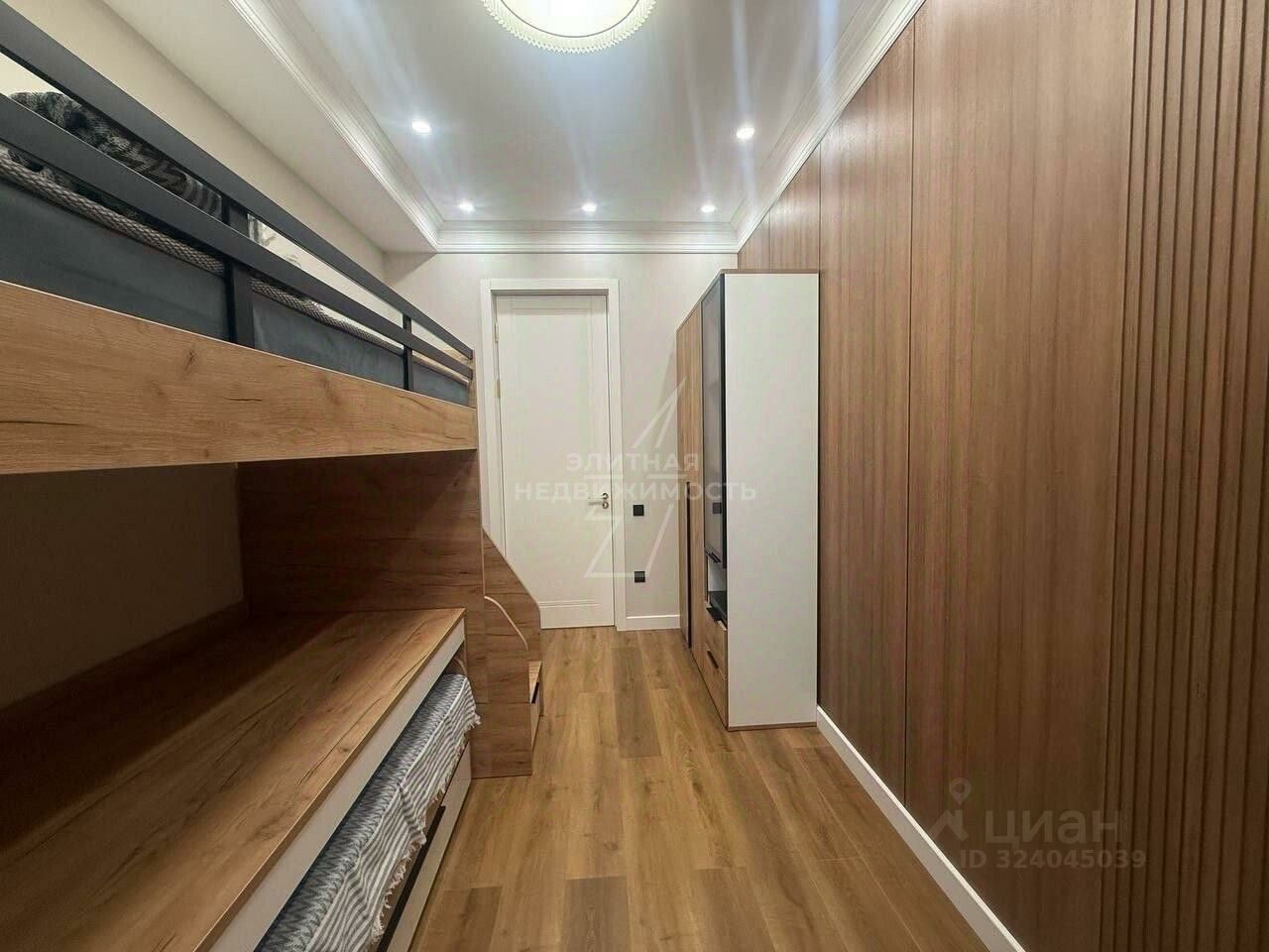 Аренда 2-комн квартиры на вторичном рынке набережная Адмирала Лазарева, 22М