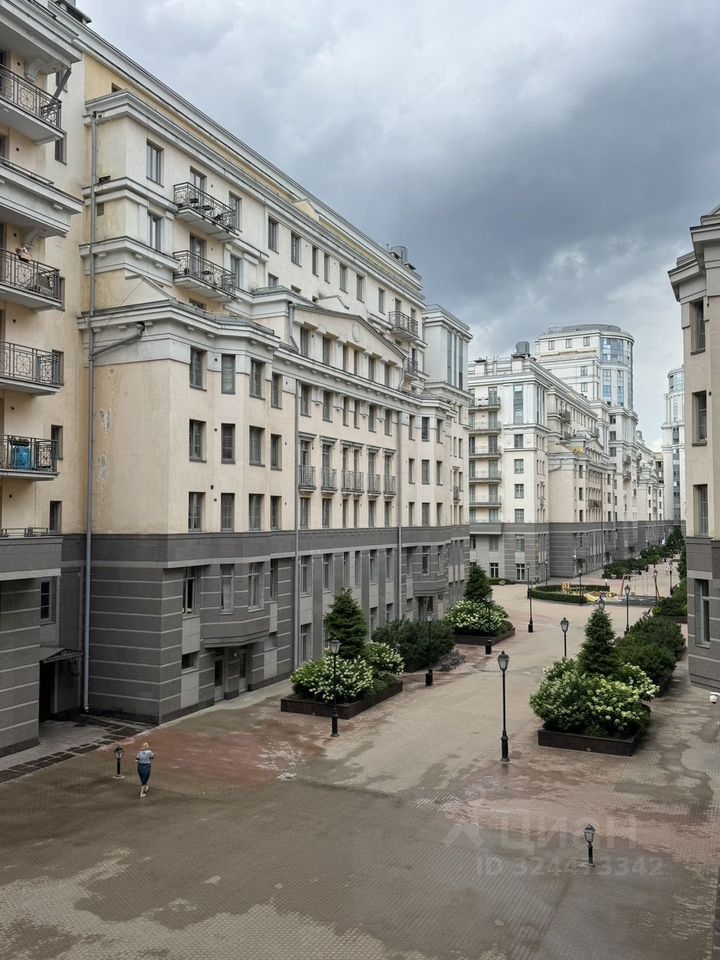 Продажа 2-комн квартиры на вторичном рынке проспект Средний Васильевского острова, 85
