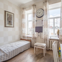 Аренда 4-комн квартиры на вторичном рынке Трёхпрудный переулок,  д. 5