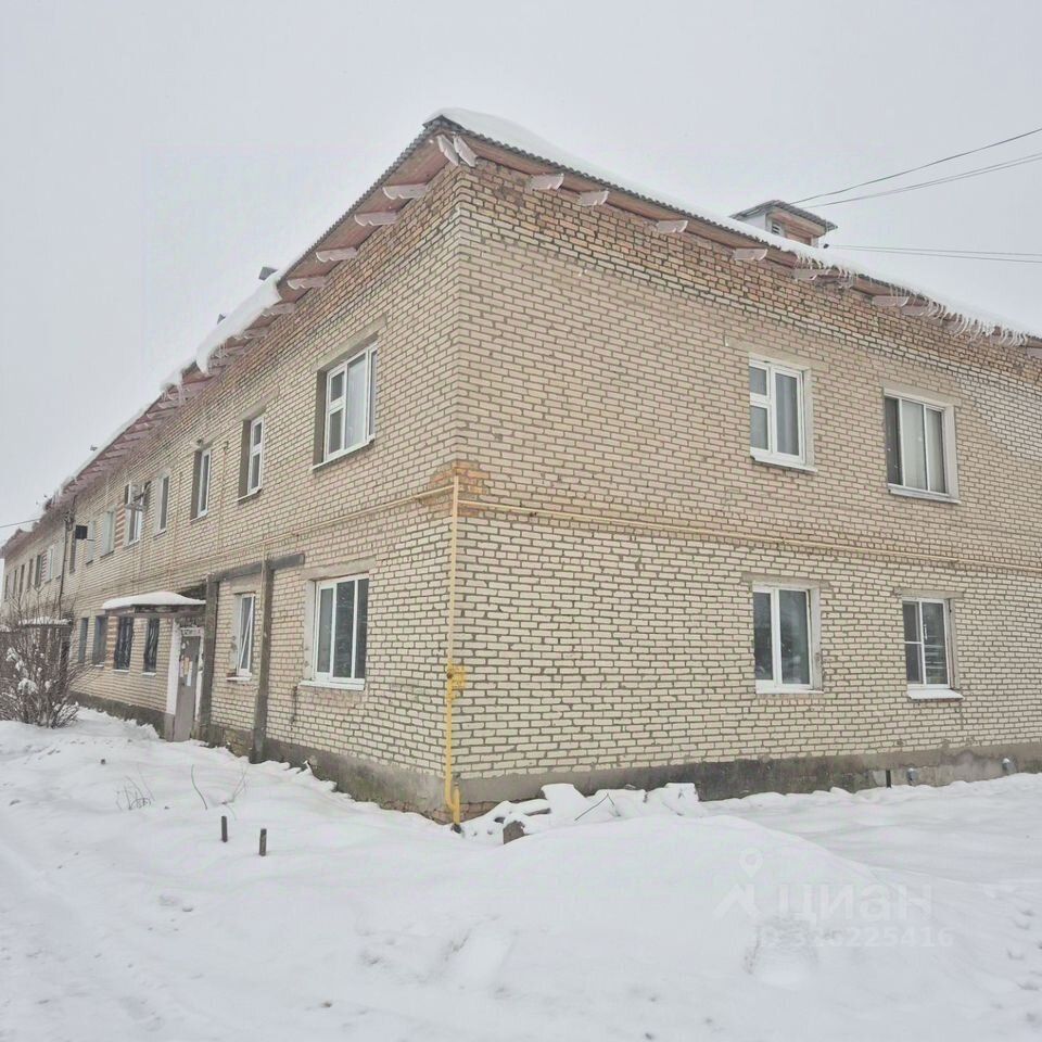 Продажа 2-комн квартиры на вторичном рынке пос. Новый Снопок, улица Центральная,  д. 13