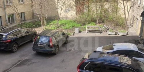 3-комн квартира улица Декабристов,  д. 33