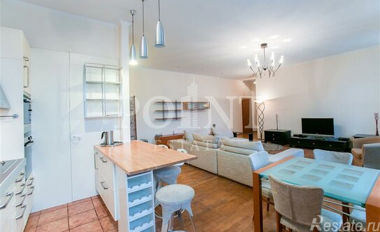 Продажа 3-комн квартиры на вторичном рынке улица Петровка,  д. 28 с2