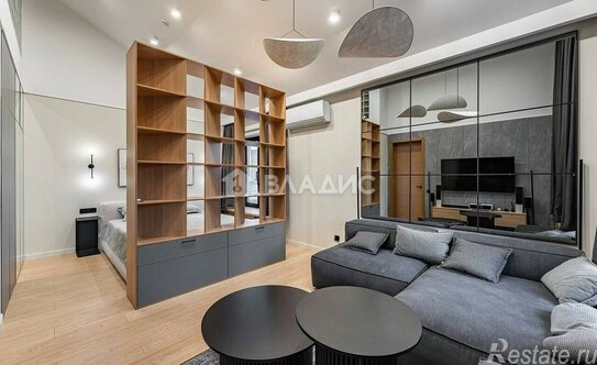 Продажа 2-комн квартиры на вторичном рынке Усачёва улица