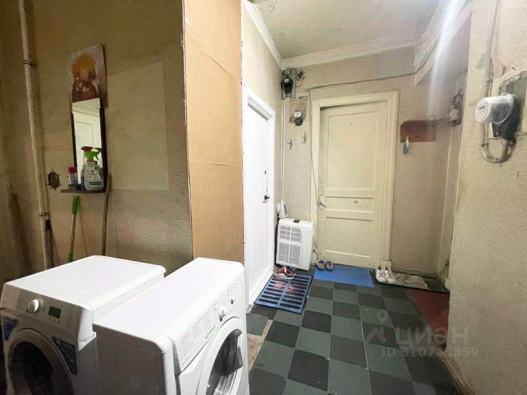 Продажа 4-комн квартиры на вторичном рынке Кондратьевский проспект, 32