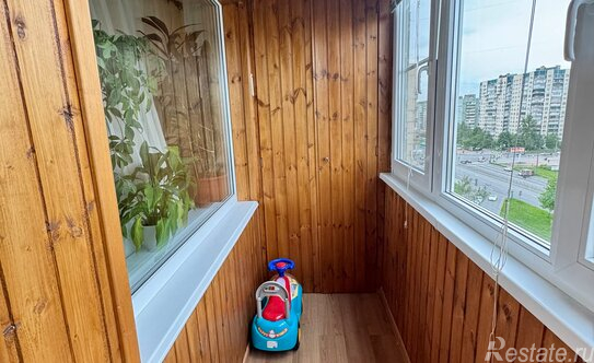 Продажа 1-комн квартиры на вторичном рынке Индустриальный пр-кт,  д. 28