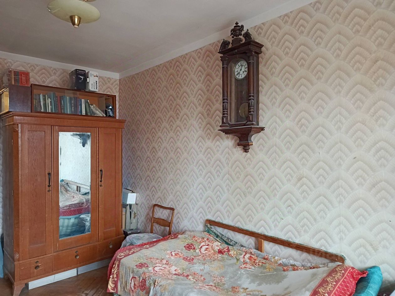Продажа 3-комн квартиры на вторичном рынке улица Полозова, 10
