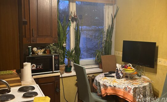 Продажа 3-комн квартиры на вторичном рынке ул Перекопская,  д. 1,  к. 2