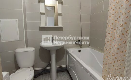 Продажа 2-комн квартиры на вторичном рынке ул Оптиков,  д. 51,  к. 1