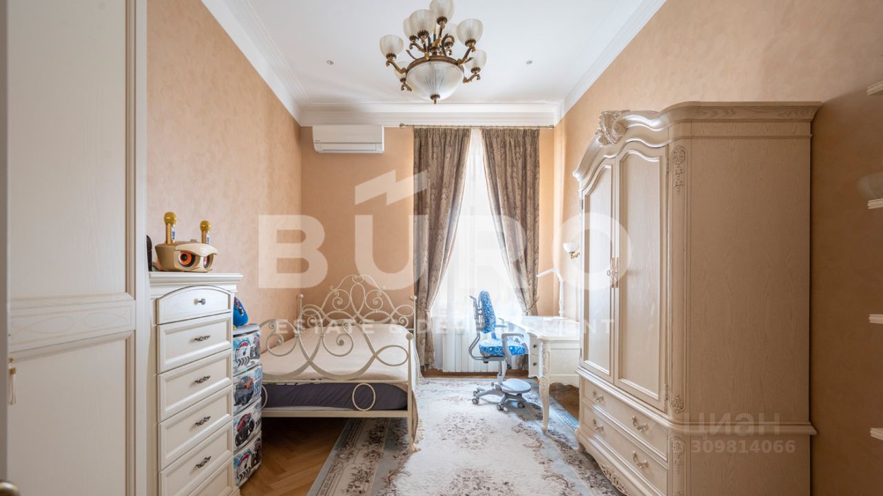 Продажа 4-комн квартиры на вторичном рынке Страстной бульвар, 4