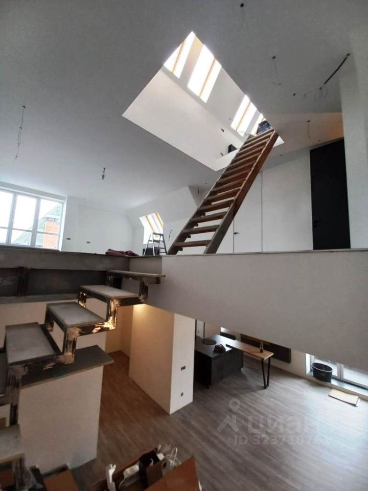 Продажа 6-комн квартиры на вторичном рынке Международный кв-л, Клязьма-Старбеево мкр, улица Береговая, 5