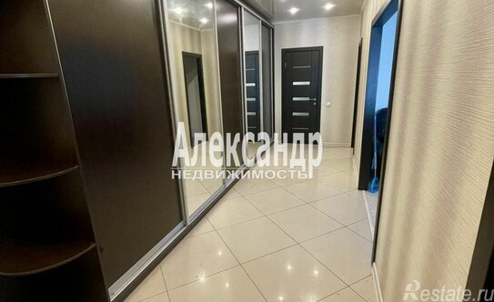 Продажа 2-комн квартиры на вторичном рынке Суздальское ш