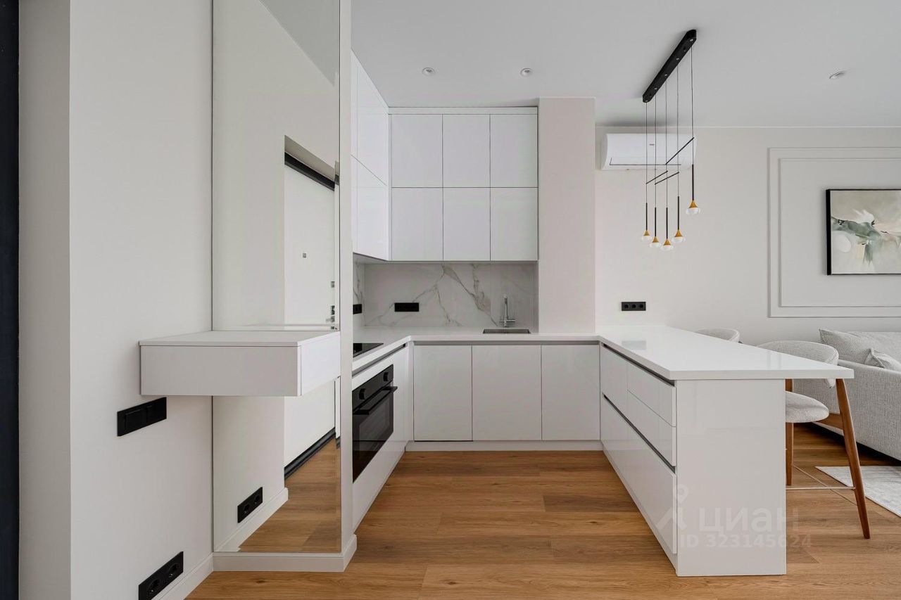 Аренда 2-комн квартиры на вторичном рынке Севастопольский проспект, 22А