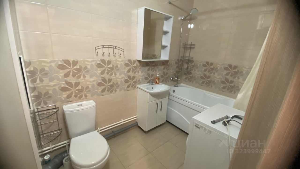 Аренда 1-комн квартиры на вторичном рынке Комендантский проспект, 64к1