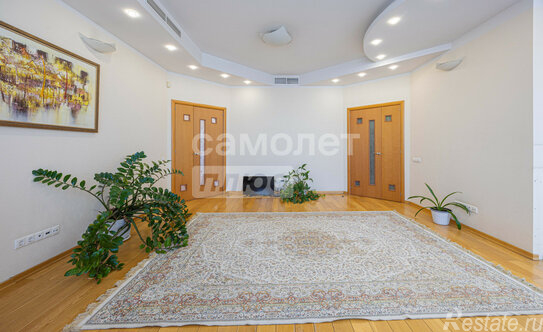 Продажа 4-комн квартиры на вторичном рынке улица Твардовского