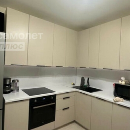 Продажа 3-комн квартиры на вторичном рынке Кременчугская улица,  д. 7 к2