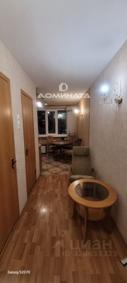 Продажа 2-комн квартиры на вторичном рынке проспект Художников, 15/1