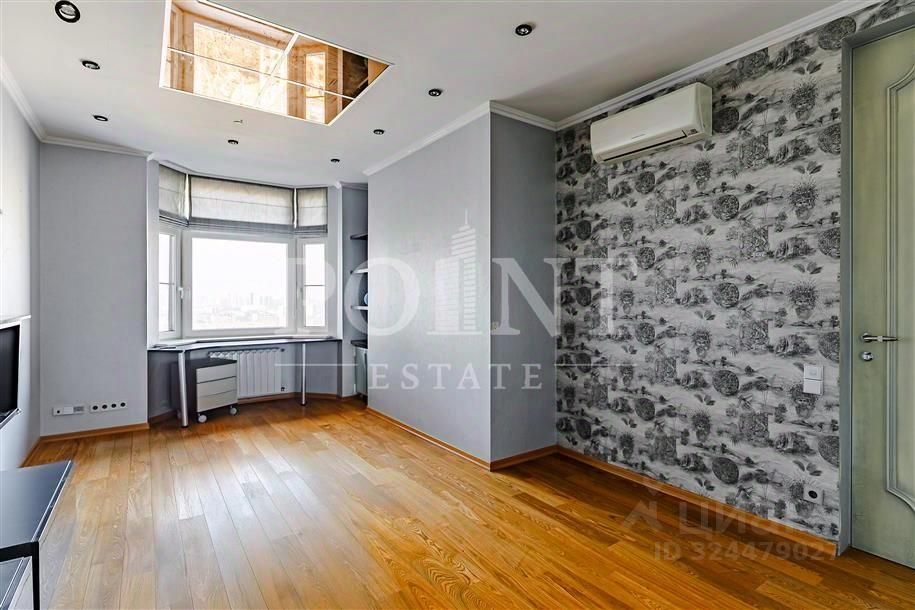 Продажа 4-комн квартиры на вторичном рынке Чапаевский переулок, 3