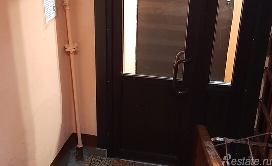 Продажа 1-комн квартиры на вторичном рынке Лужская улица,  д. 12