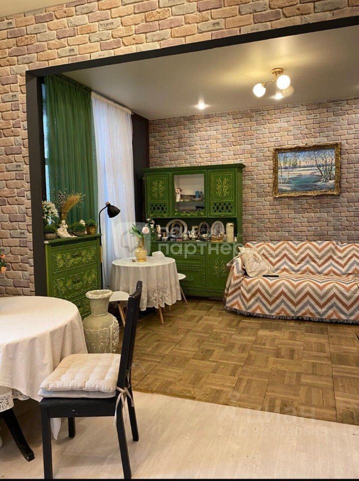 Продажа 3-комн квартиры на вторичном рынке улица Седова, 75/21
