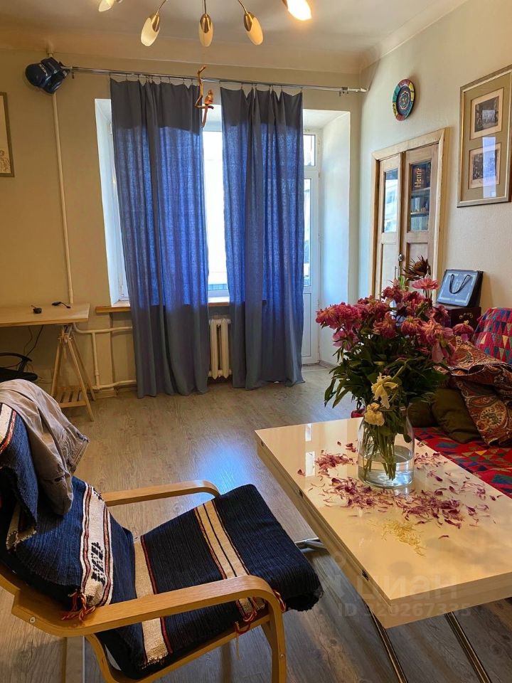 Продажа 3-комн квартиры на вторичном рынке Новорязанская улица, 31/7С6