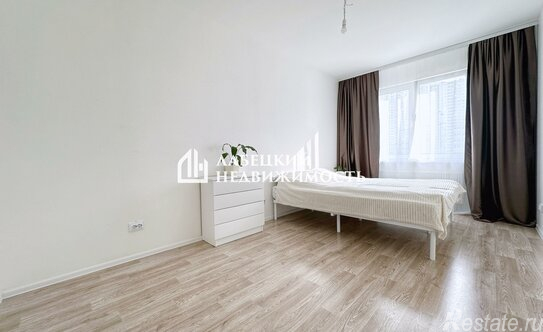 Продажа 2-комн квартиры на вторичном рынке Чарушинская улица,  д. 26 к1