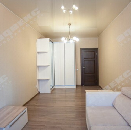 3-комн квартира Камышовая улица