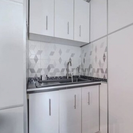 Продажа 3-комн квартиры на вторичном рынке Новгородский пр-кт,  д. 10