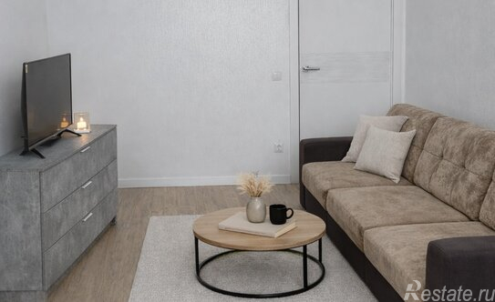 Продажа 1-комн квартиры на вторичном рынке Нововатутинская 3-я ул,  д. 13Б