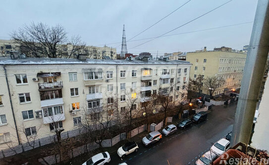 Продажа 4-комн квартиры на вторичном рынке Городская улица,  д. 5