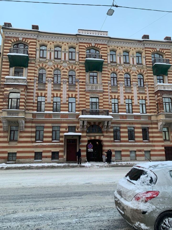Продажа 5-комн квартиры на вторичном рынке проспект Римского-Корсакова, 33