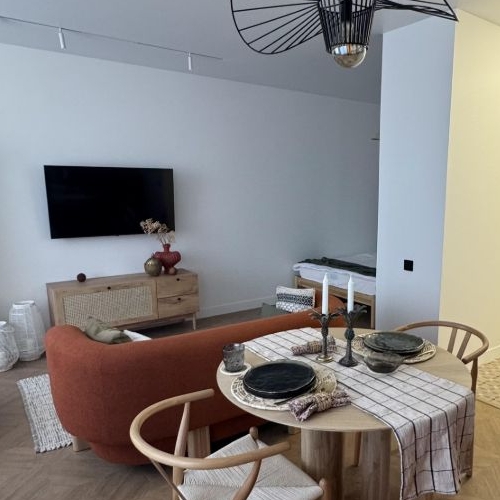 1-комн квартира с. Домодедово, улица Современников, 6