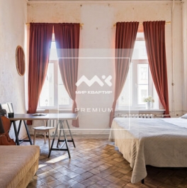 Продажа 5-комн квартиры на вторичном рынке Галерная ул,  д. 48