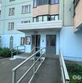 Аренда 3-комн квартиры на вторичном рынке улица Брусилова,  д. 21