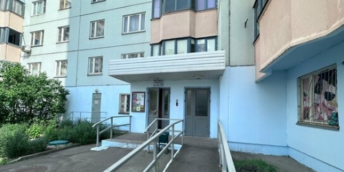 3-комн квартира улица Брусилова,  д. 21