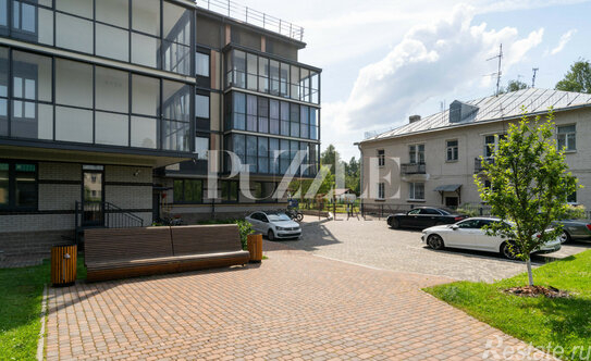 Продажа 3-комн квартиры на вторичном рынке Ивановская улица,  д. 10
