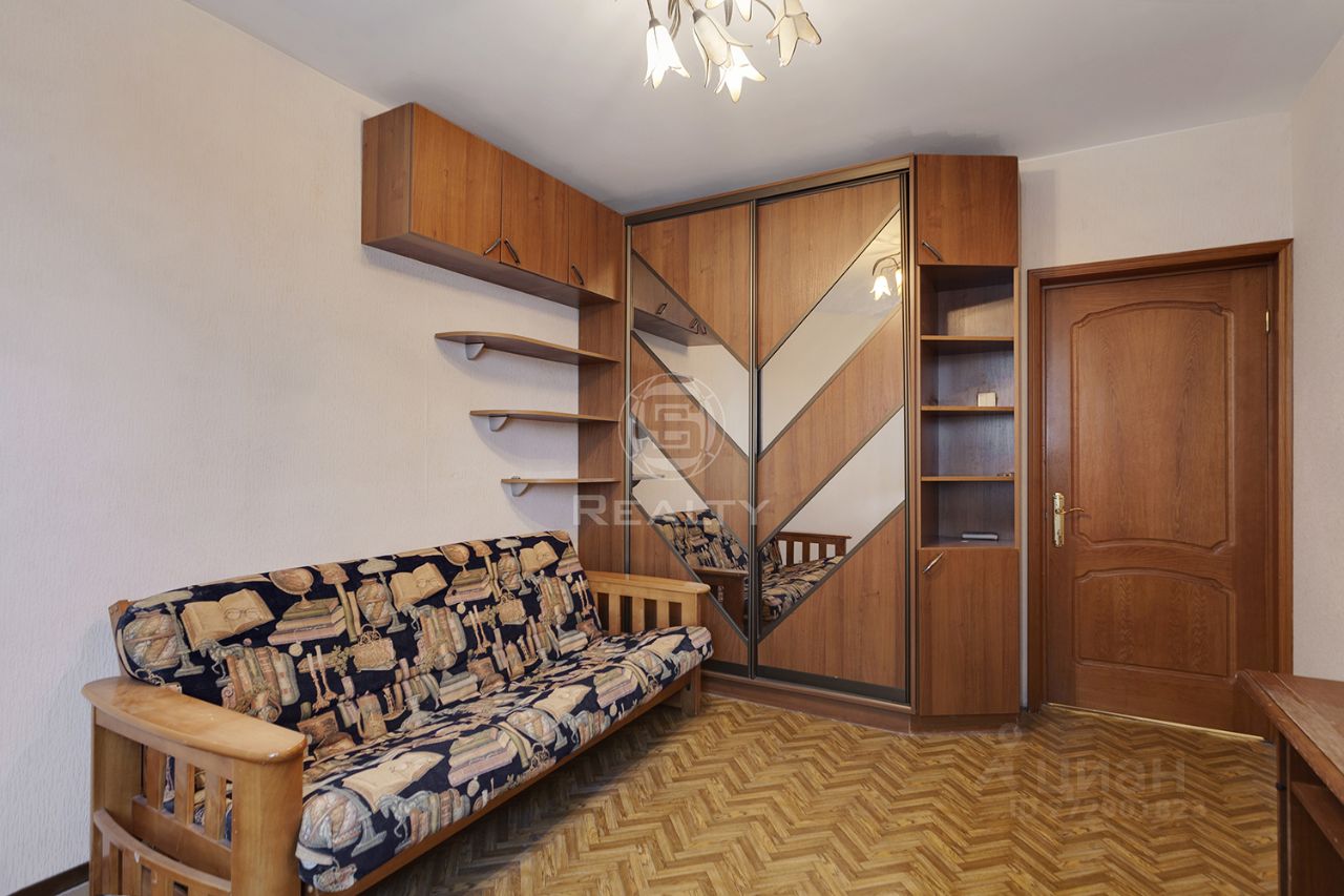 Аренда 3-комн квартиры на вторичном рынке улица Металлургов, 62