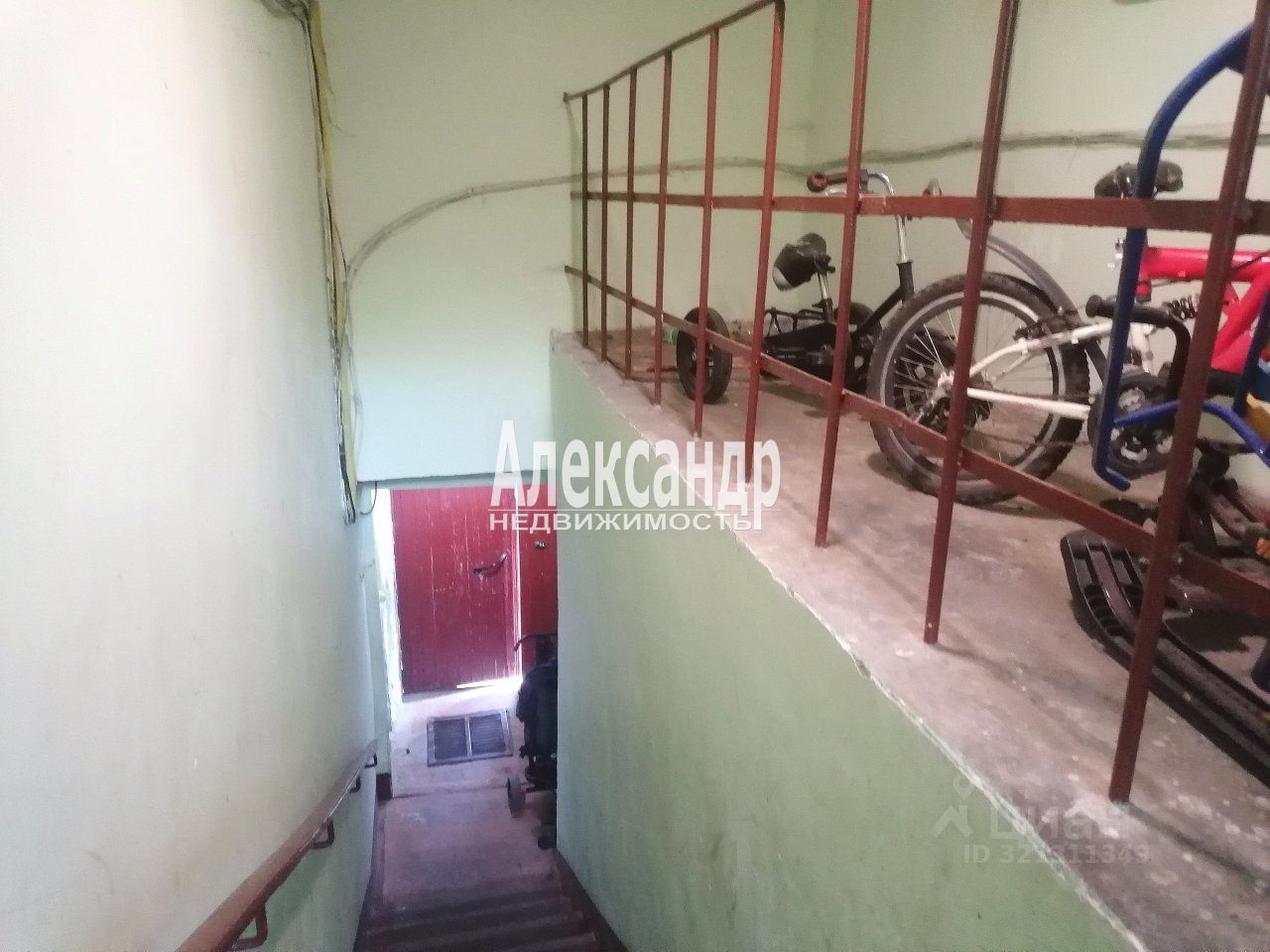 Продажа 3-комн квартиры на вторичном рынке Приозерск, улица Калинина, 25