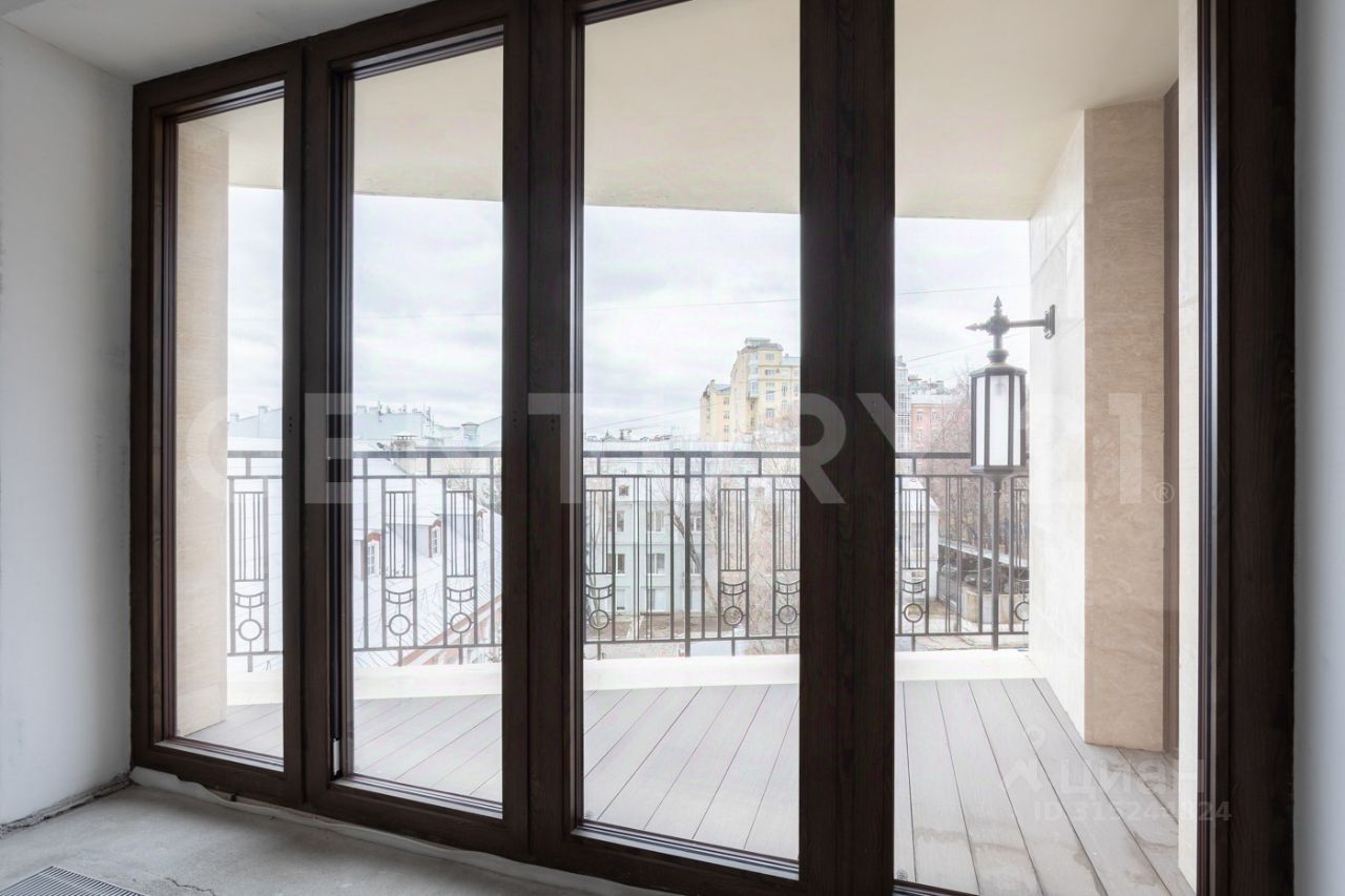 Продажа 5-комн квартиры на вторичном рынке Газетный переулок, 13С1