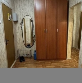 Аренда 2-комн квартиры на вторичном рынке ул Изюмская,  д. 49,  к. 3