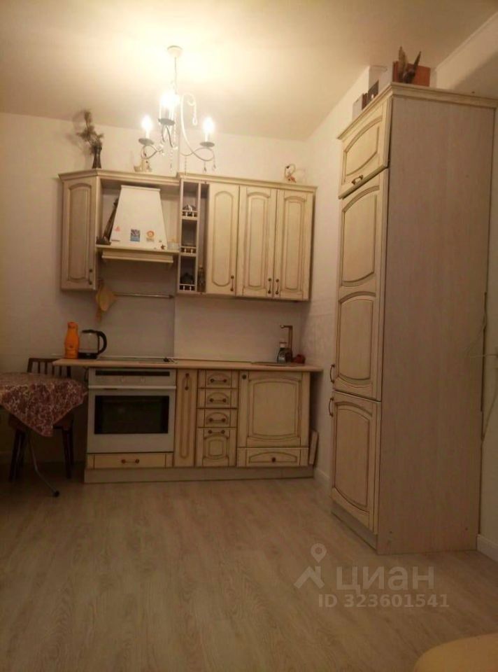 Продажа студии улица Оптиков, 37