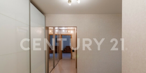 3-комн квартира Маршала Захарова ул,  д. 39