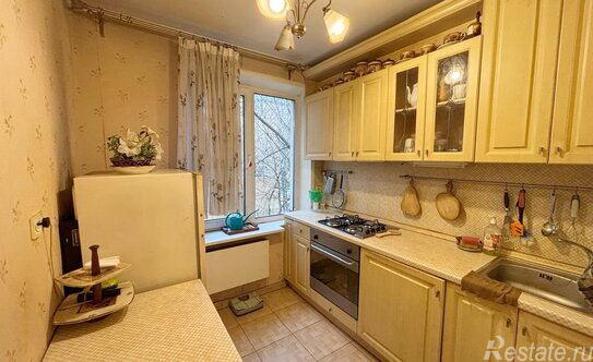 Продажа 2-комн квартиры на вторичном рынке Панферова ул,  д. 3