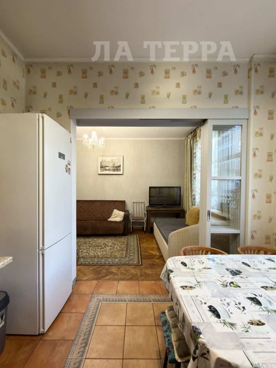 Аренда 3-комн квартиры на вторичном рынке Зорге, 6к3