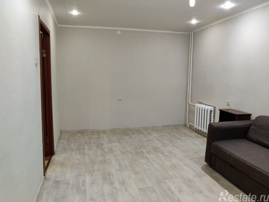 Продажа 1-комн квартиры на вторичном рынке Чекистов ул,  д. 38