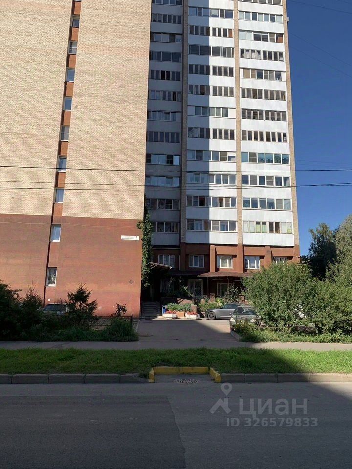 Продажа 4-комн квартиры на вторичном рынке улица Академика Константинова, 8к2