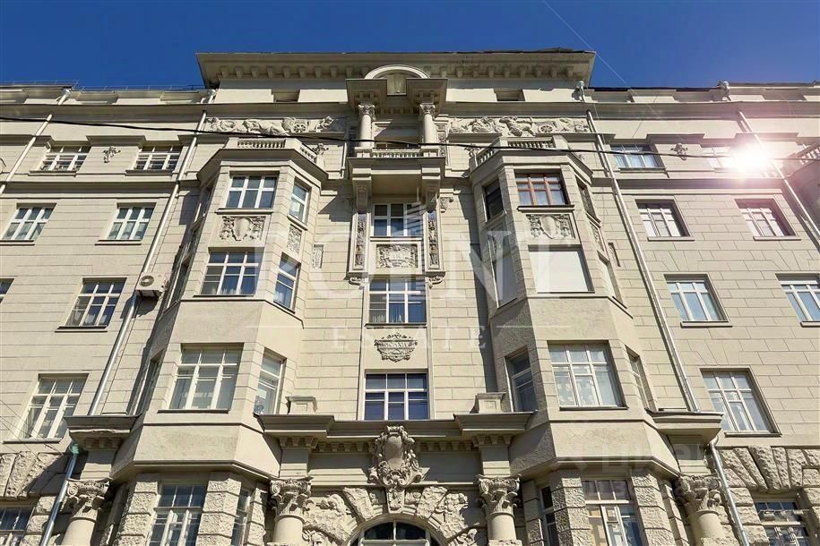 Продажа 5-комн квартиры на вторичном рынке Поварская улица, 20