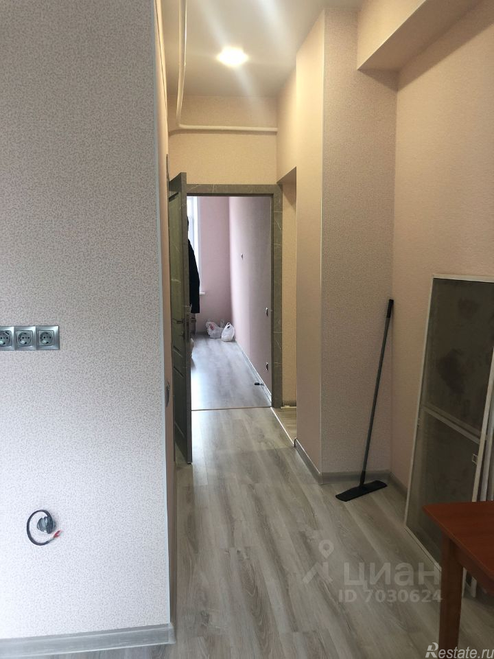 Продажа 2-комн квартиры на вторичном рынке Клин, Спортивная улица,  д. 13