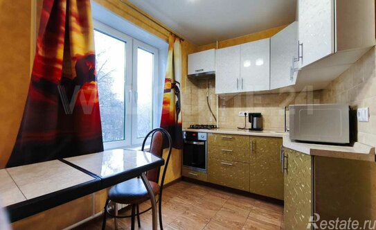 Продажа 2-комн квартиры на вторичном рынке Нежинская улица,  д. 13