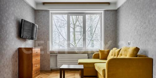2-комн квартира Космонавтов пр-кт,  д. 90